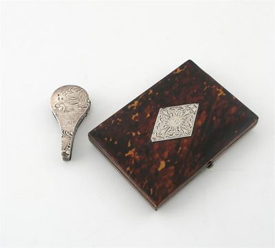 Appraisal: A continental th century silver snuff box in the form