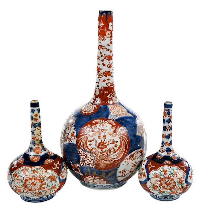 Appraisal: Three Japanese Imari Bottle Vases th th century floral and