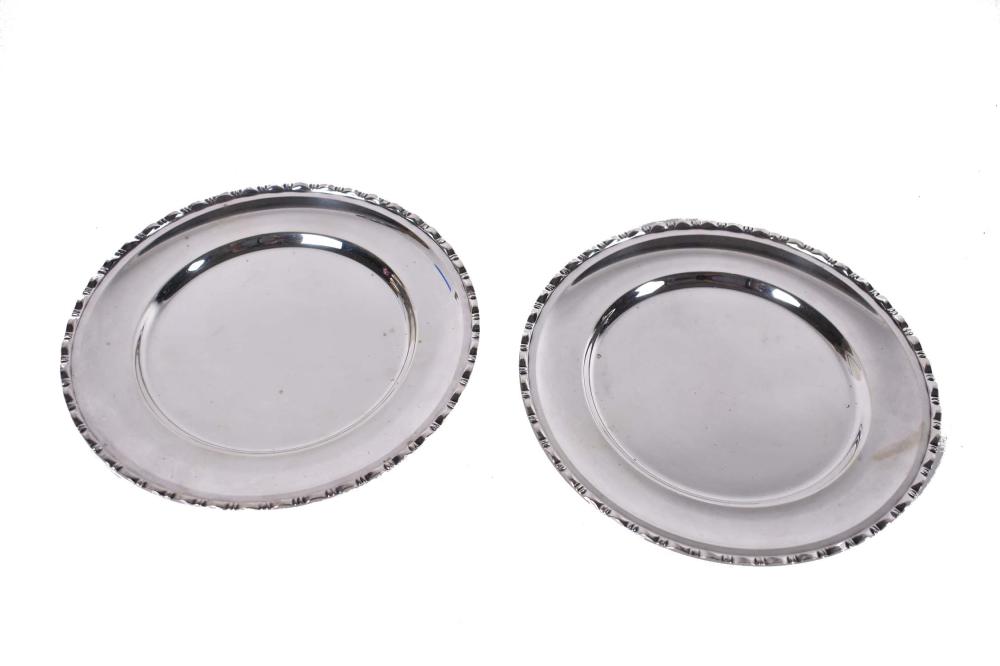 Appraisal: PAIR OF CONTINENTAL SILVER PLATESEach marked with a stylized W