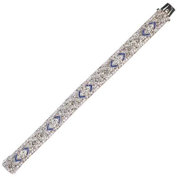 Appraisal: ART DECO DIAMOND AND PLATINUM STRAP BRACELET Flexible ribbon in