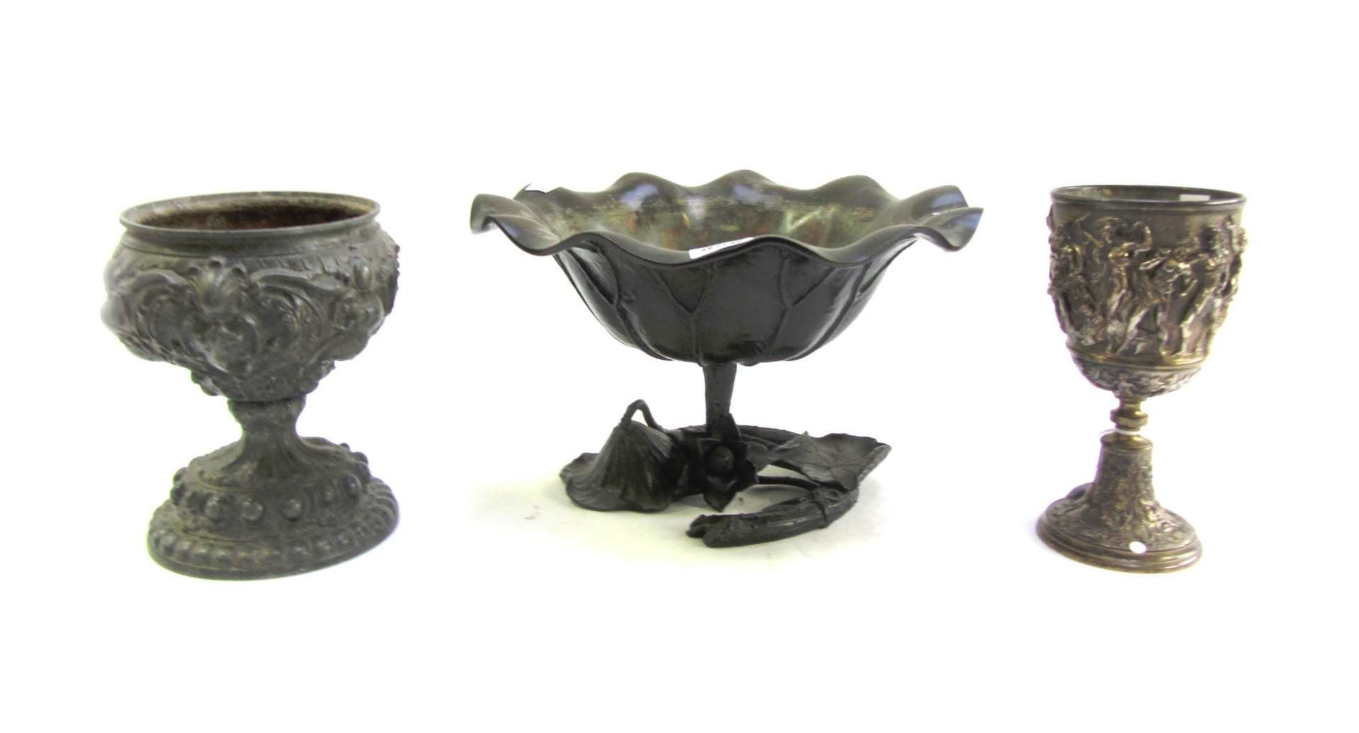 Appraisal: A bronze bowl of foliate shaped form th century cm