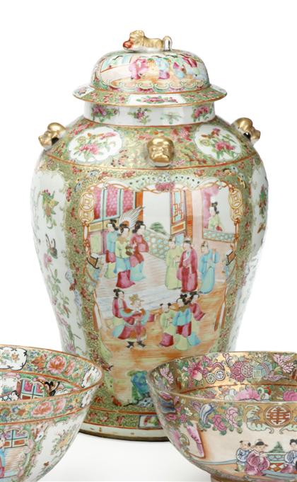 Appraisal: Large Chinese rose medallion covered jar th century