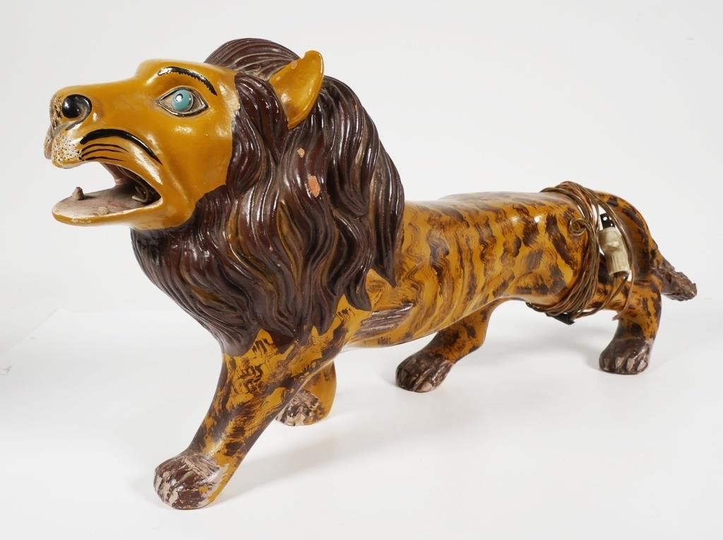 Appraisal: Vintage chalkware lion with bulbs in mouth and eyes Repair