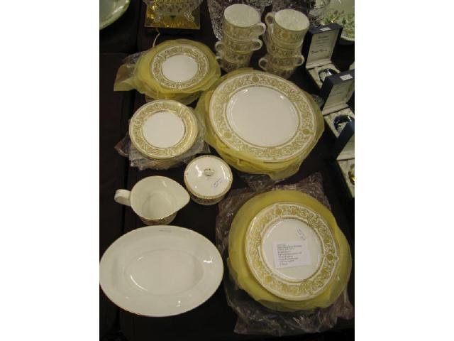 Appraisal: pc Royal Worcester Hyde Park China Service for with servers