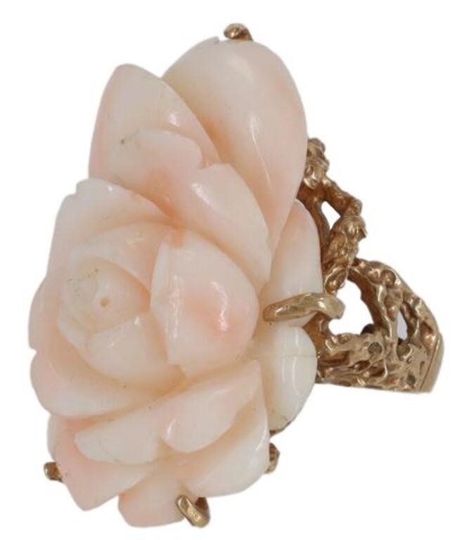 Appraisal: Estate kt yellow gold tested ring carved angel skin coral