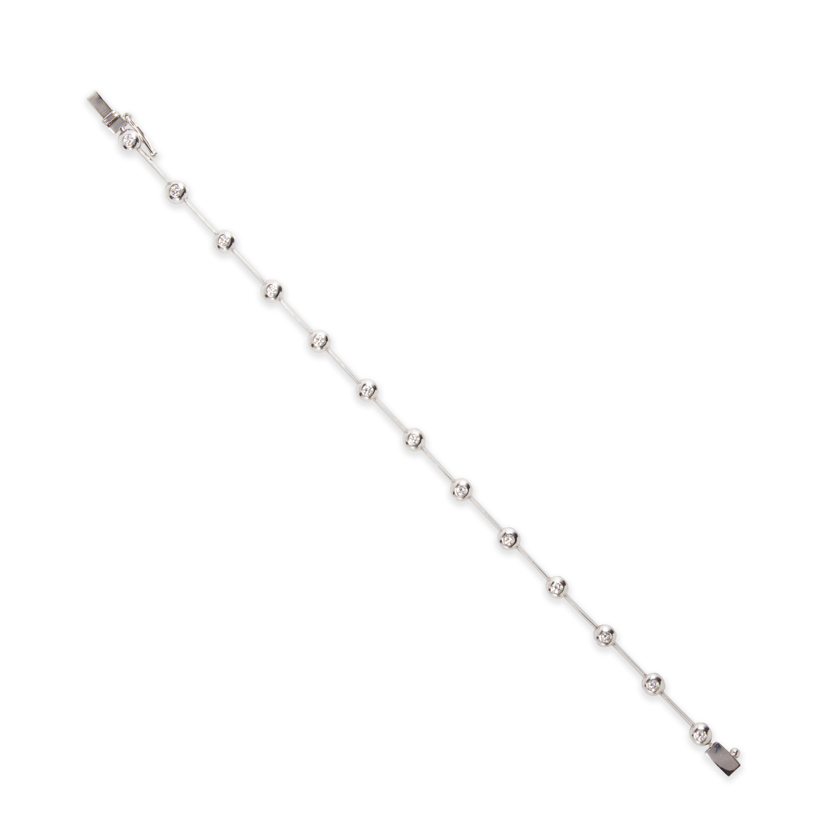 Appraisal: A DIAMOND AND EIGHTEEN KARAT WHITE GOLD BRACELET A diamond