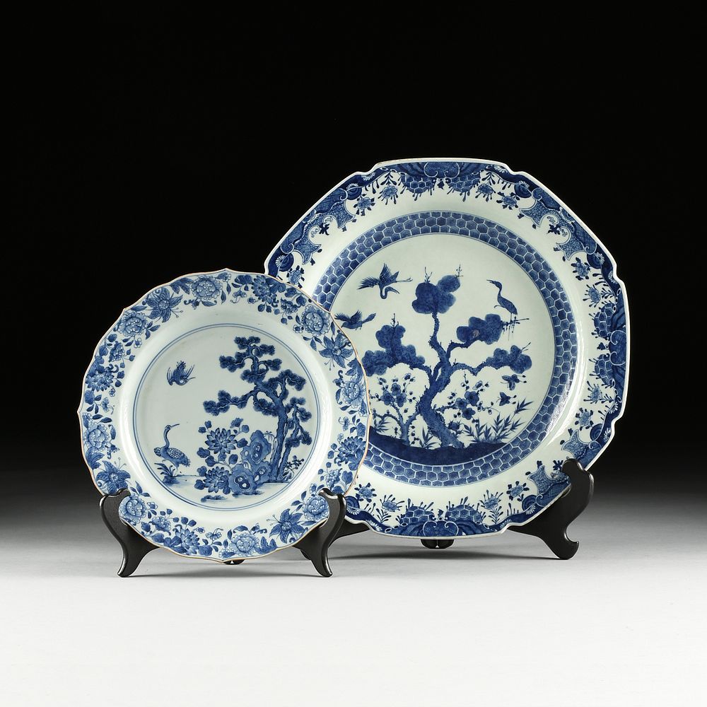 Appraisal: A GROUP OF TWO JAPANESE BLUE AND WHITE PORCELAIN WARES