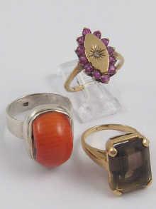 Appraisal: A mixed lot comprising a hallmarked carat gold ring a