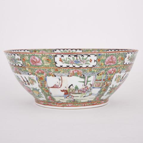 Appraisal: A Large Rose Medallion Punch Bowl th th Century Condition