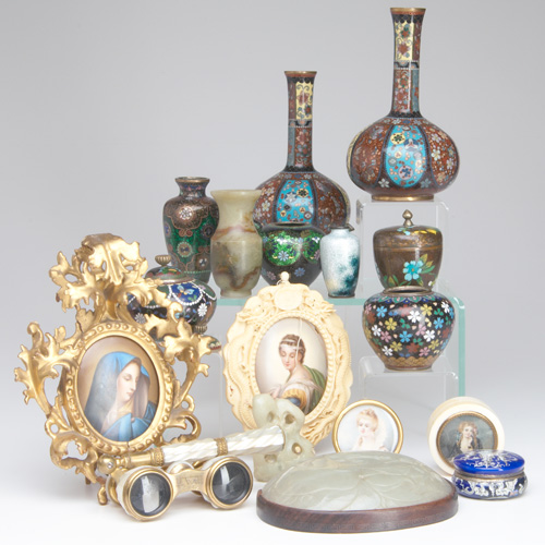 Appraisal: OBJETS DE VERTU Group of vitrine items mostly ca pair