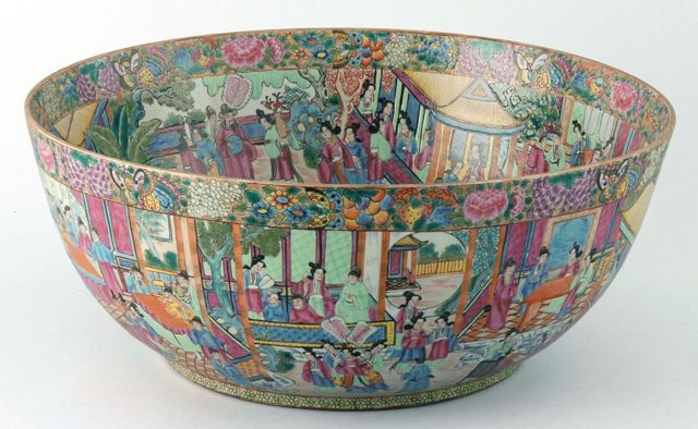 Appraisal: CHINESE EXPORT ROSE MANDARIN PORCELAIN PUNCH BOWL th CenturyDiameter