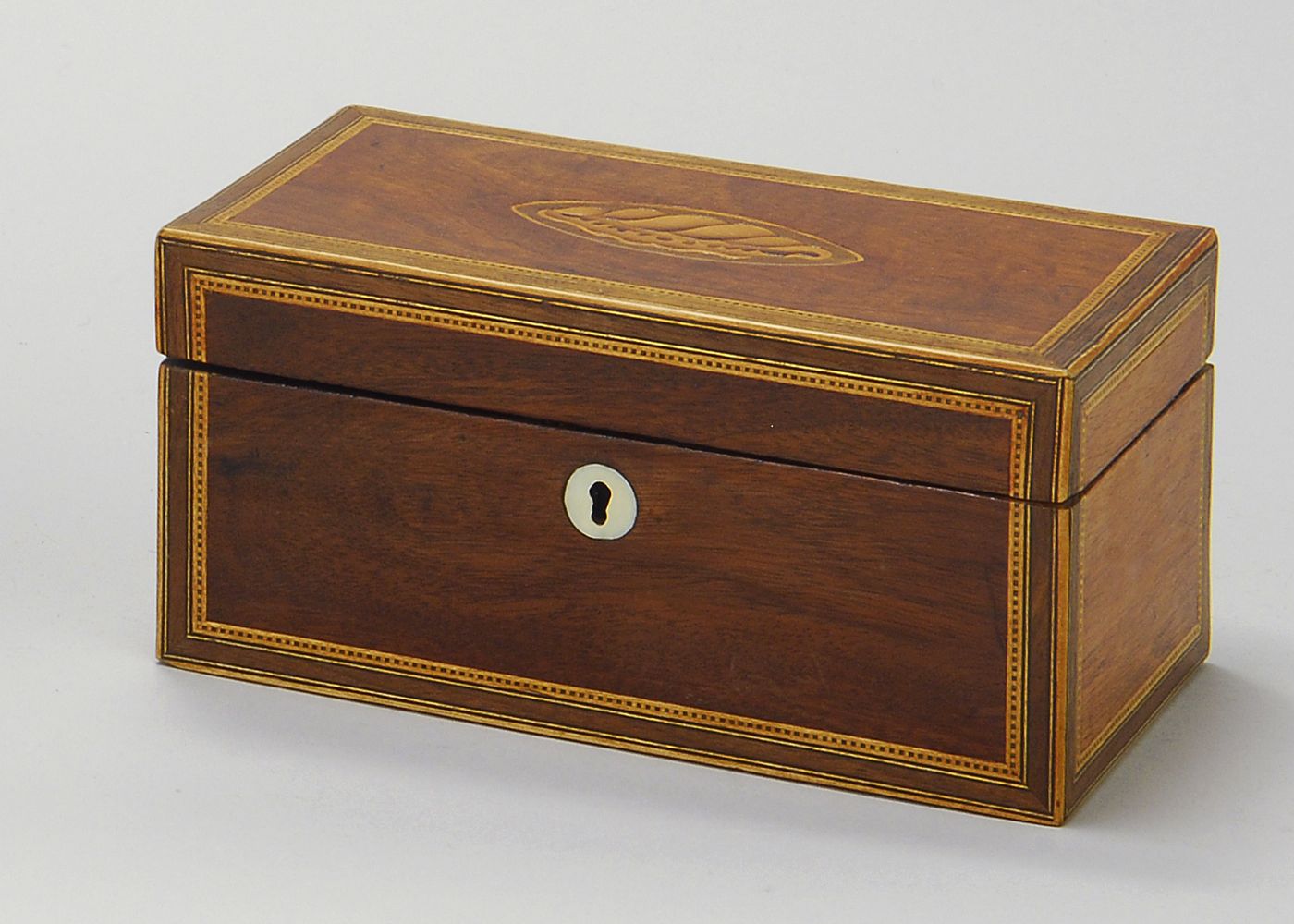 Appraisal: FEDERAL TEA CADDY First Quarter of the th CenturyIn mahogany