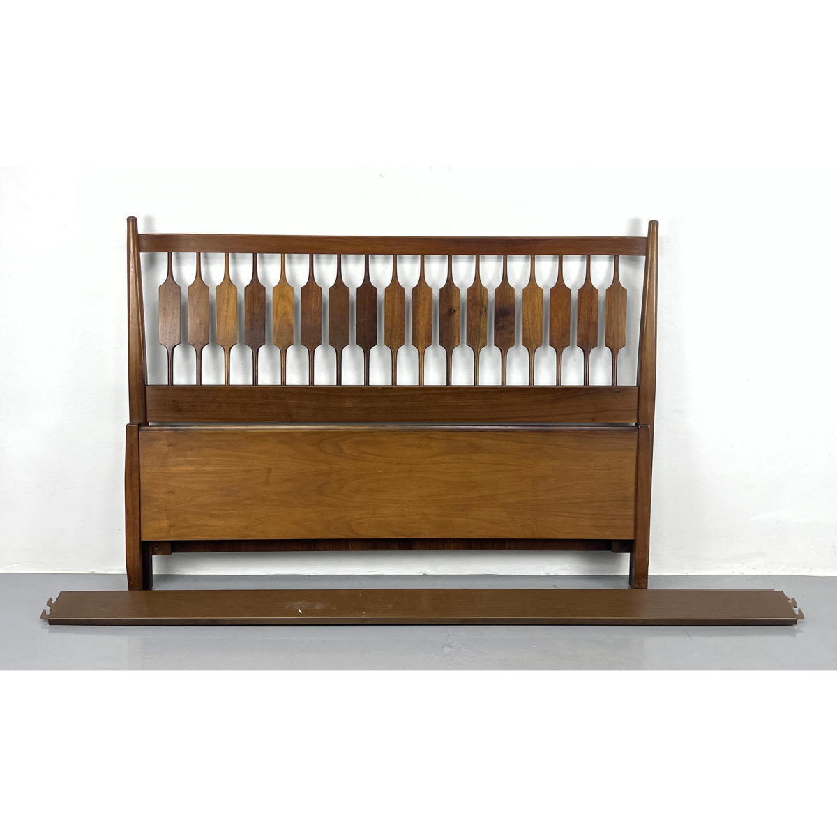 Appraisal: KIPP STEWART for DREXEL Full Size Bed American Modern Declaration