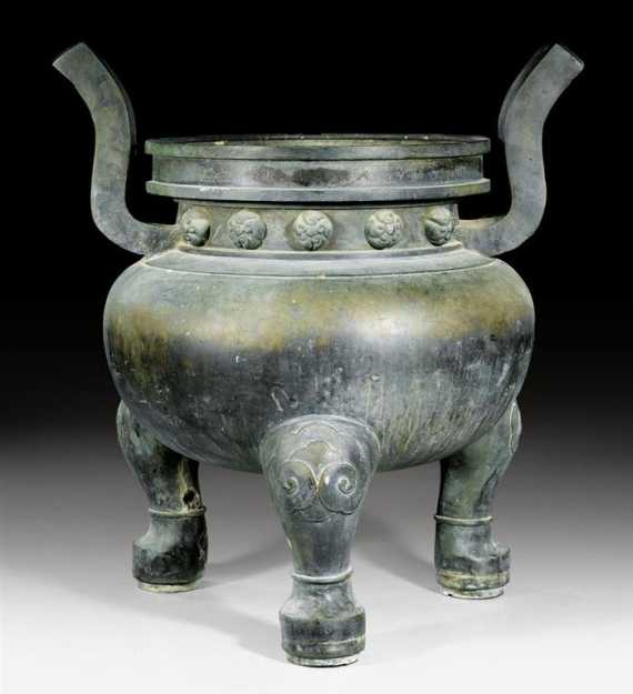 Appraisal: AN IMPRESSIVE BRONZE INCENSE BURNER ON THREE FEET China Qianlong