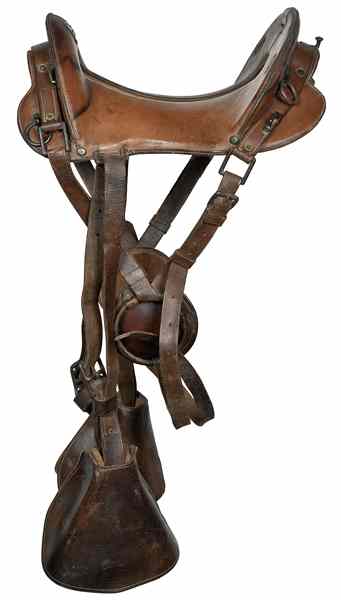 Appraisal: U S WWI Model Military Saddle Saddle measures '' and