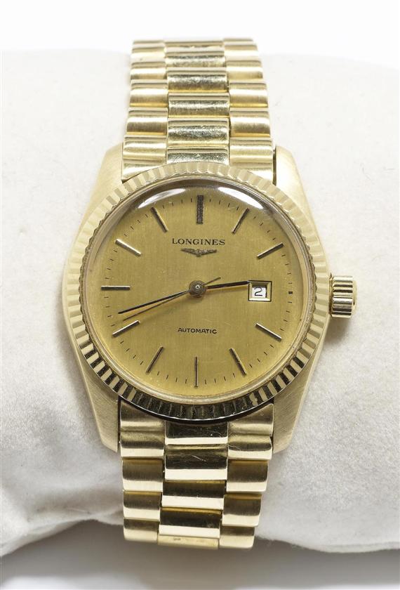 Appraisal: A LADY'S WRISTWATCH AUTOMATIC LONGINES 's Yellow gold Ref -