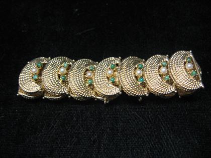 Appraisal: Flexible karat yellow gold bracelet with pearl and jade accent