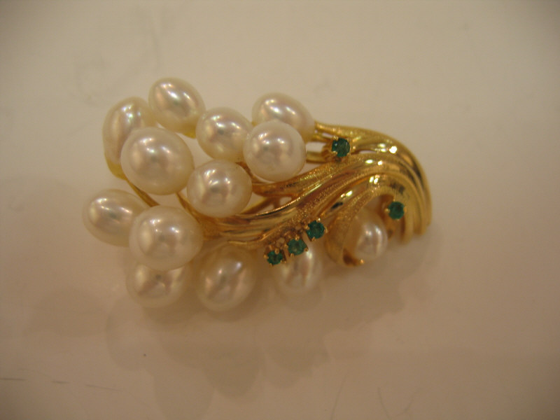 Appraisal: PEARL BROOCH Yellow gold with thirteen Biwa style cultured pearls