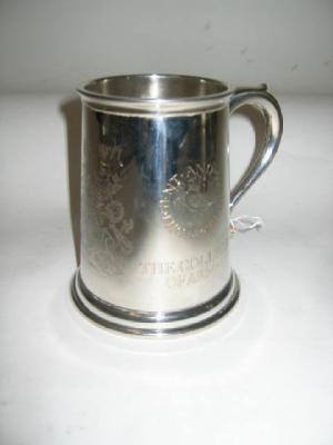 Appraisal: A PINT TANKARD Sheffield to commemorate the Queen's Silver Jubilee