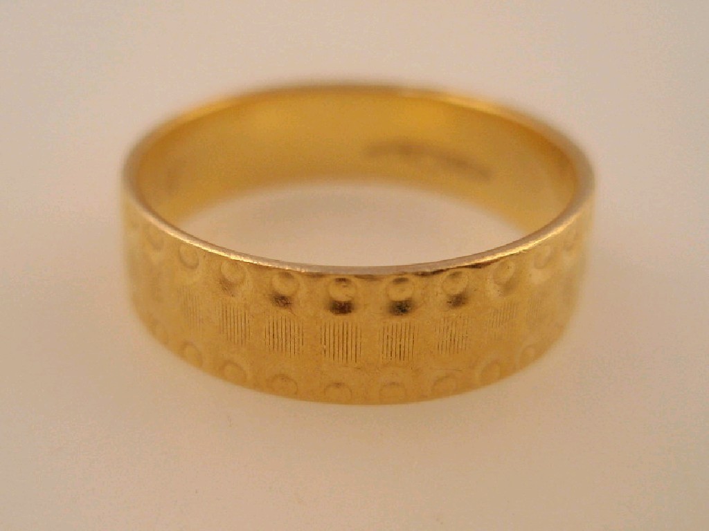 Appraisal: A ct gold wedding band g