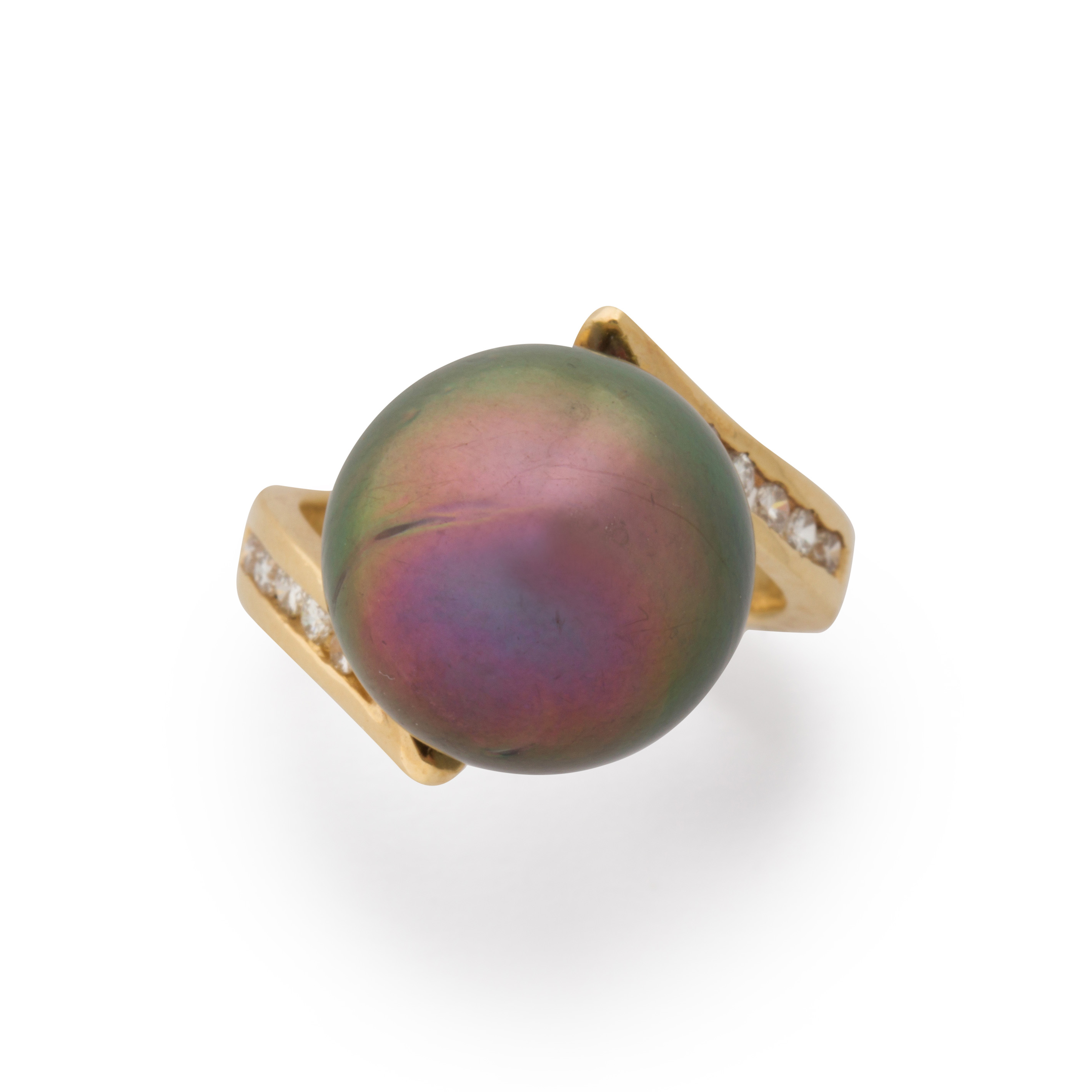 Appraisal: A TAHITIAN SOUTH SEA PEARL DIAMOND AND FOURTEEN KARAT GOLD