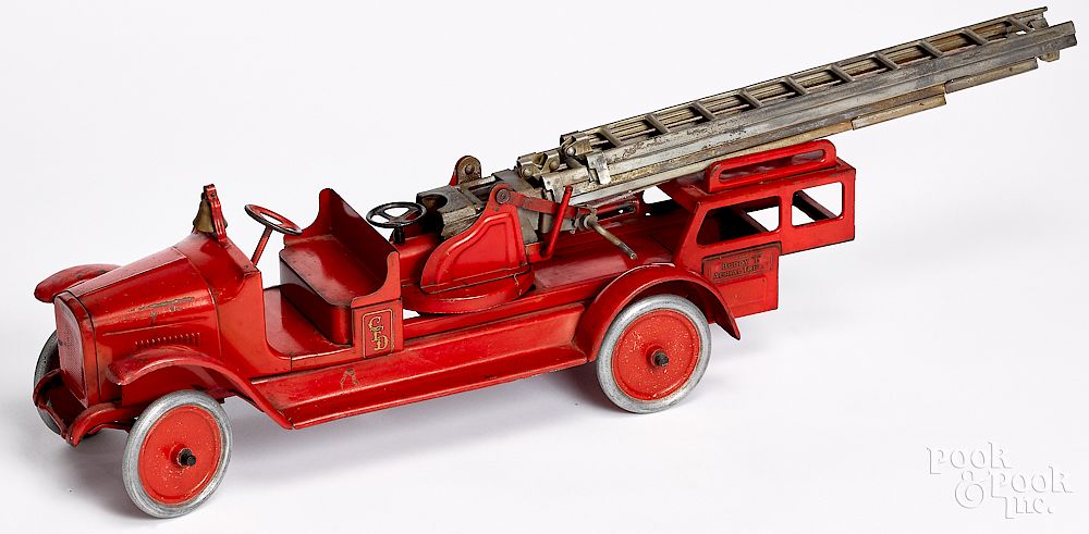 Appraisal: Buddy L pressed steel Aerial fire ladder truck Buddy L