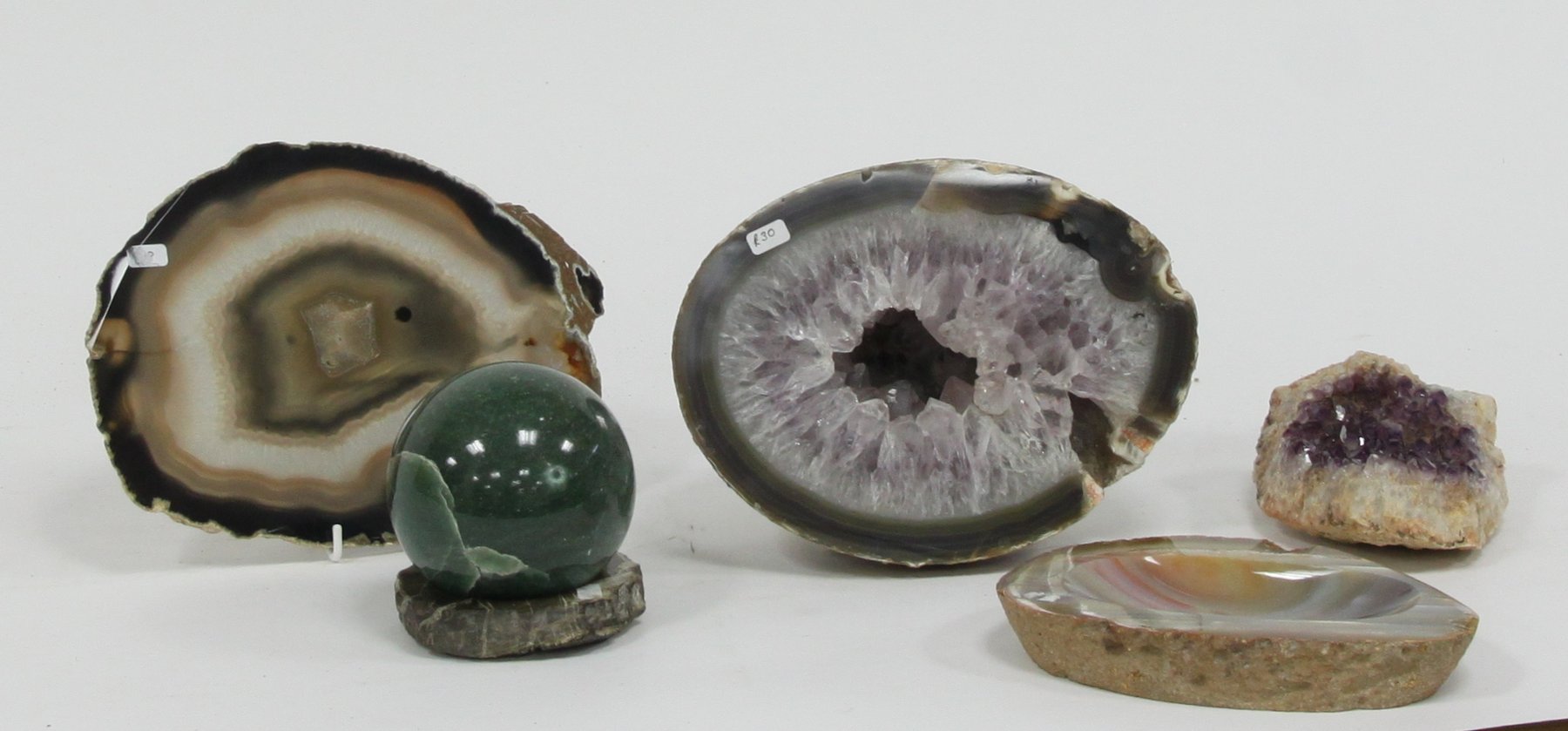 Appraisal: A quantity of mineral specimens including agate amethyst etc