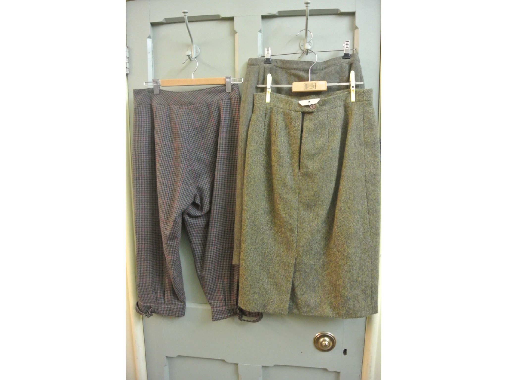 Appraisal: Thirteen country tweed skirts mainly three quarter length by Henry