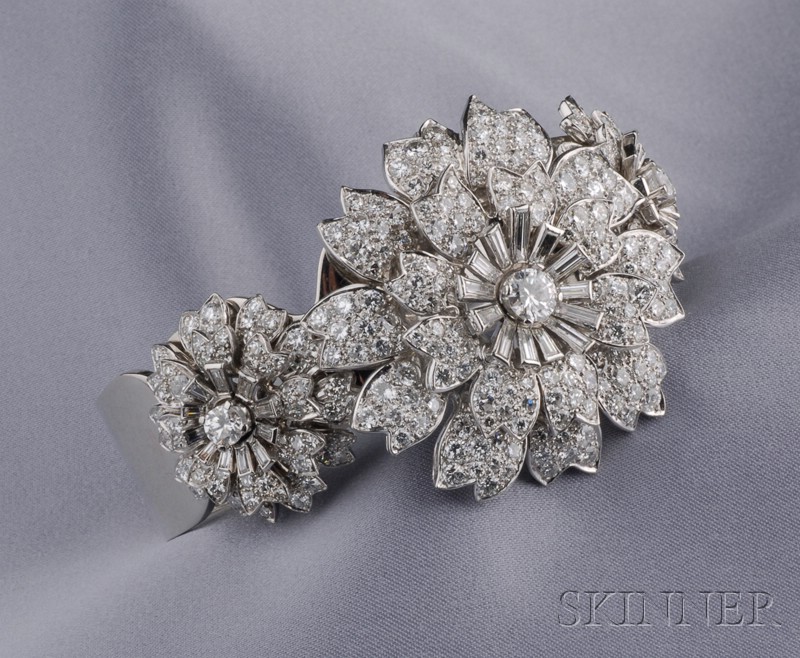 Appraisal: Convertible Platinum and Diamond Suite the flowerhead motifs set throughout