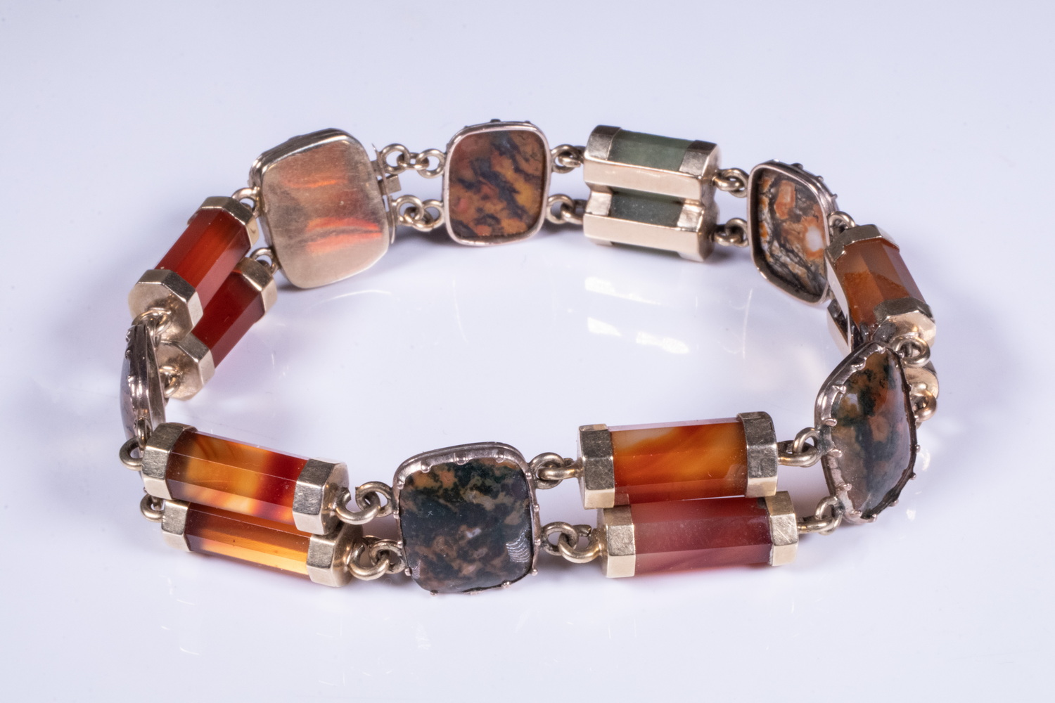 Appraisal: SCOTTISH AGATE LINK BRACELET Victorian K Yellow Gold Mounted Agate