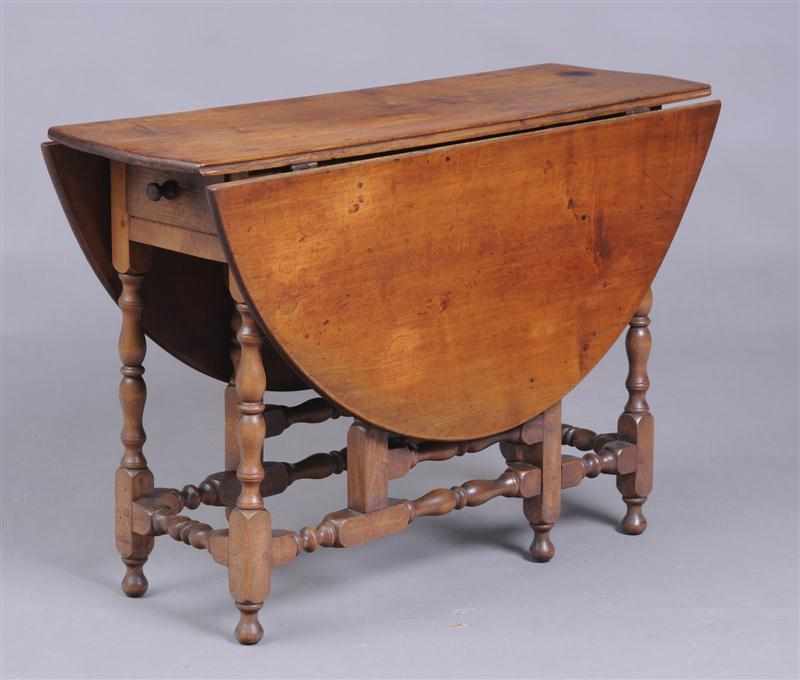 Appraisal: AMERICAN WILLIAM AND MARY MAPLE GATELEG TABLE The top with