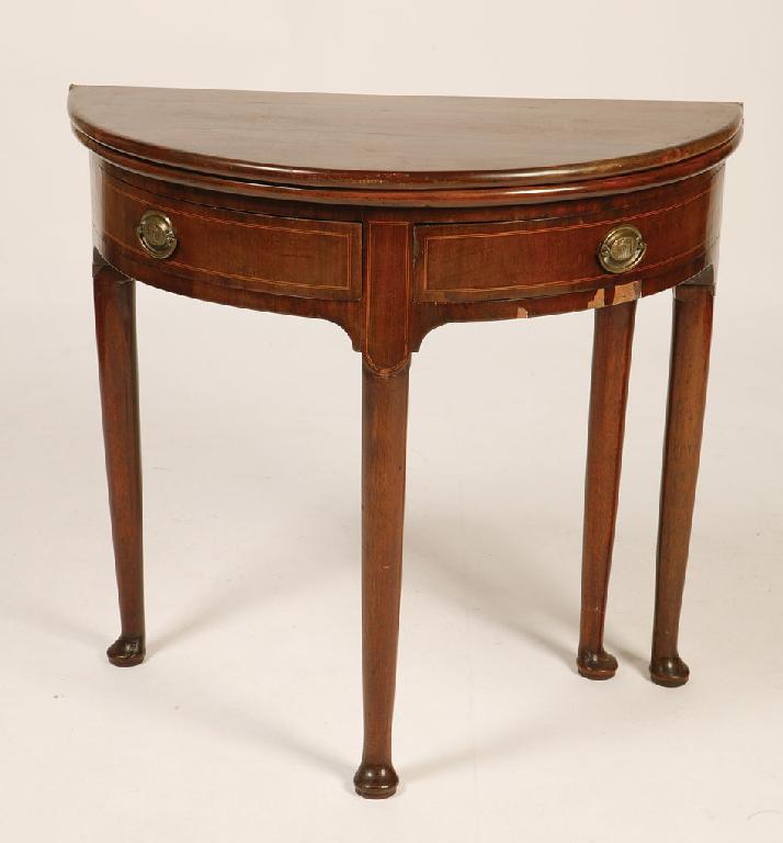 Appraisal: A GEORGE II MAHOGANY FOLD TOP TEA TABLE the D