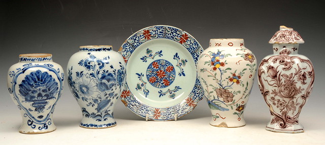 Appraisal: A GROUP OF FIVE PIECES OF EARLY DELFT WARE TO