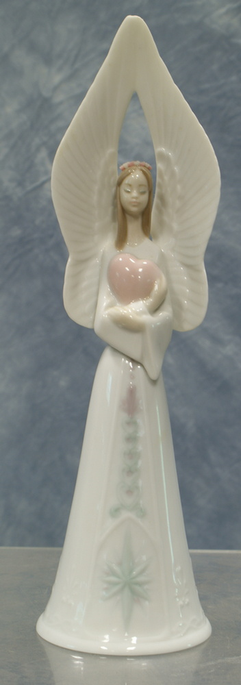 Appraisal: Lladro figurine Sounds of Love h Estimate -