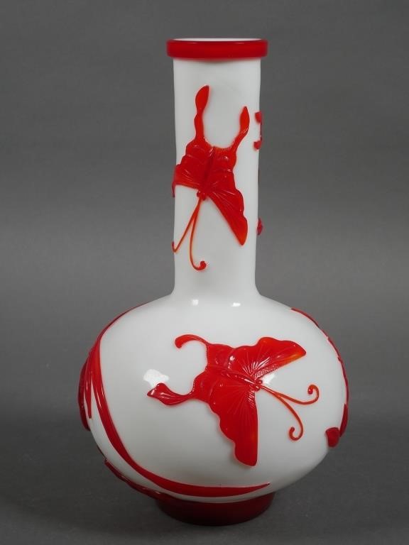 Appraisal: PEKING GLASS CAMEO VASE RED ON WHITERed Peking cameo glass