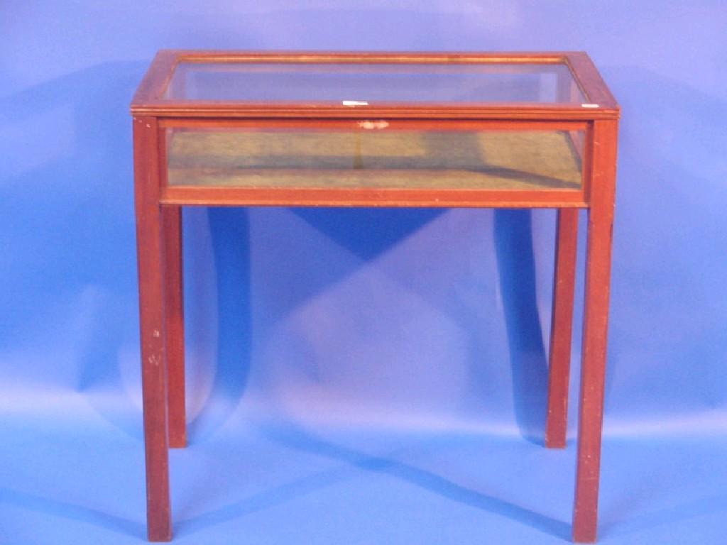 Appraisal: A thC mahogany display cabinet the rectangular glazed hinged lid