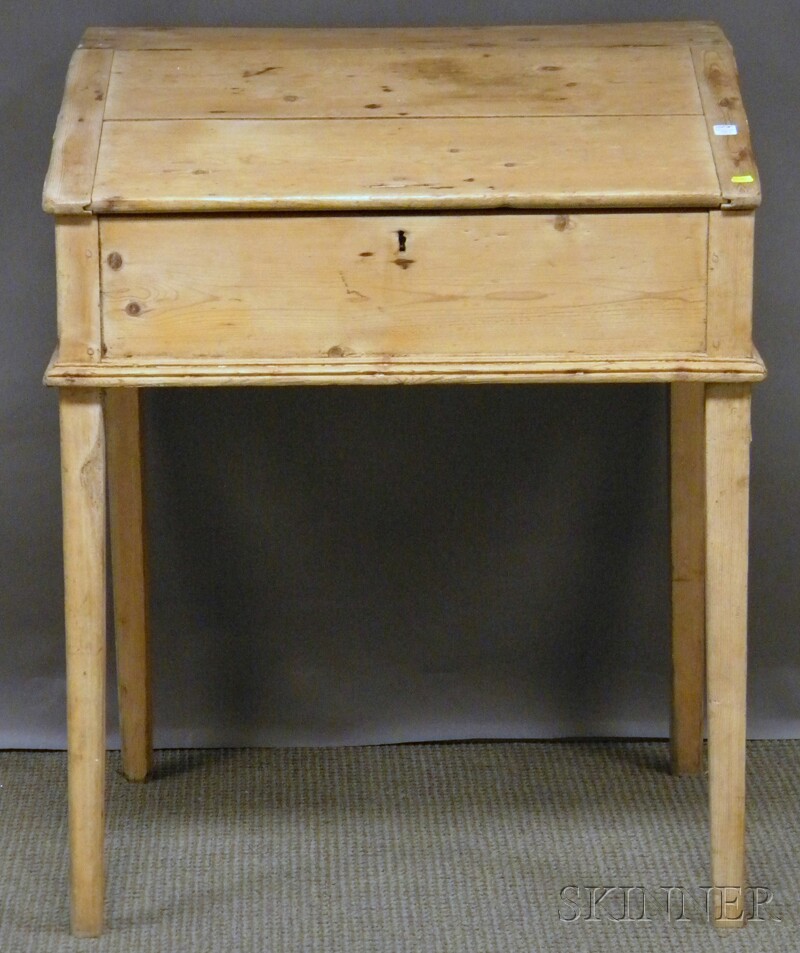 Appraisal: Pine Lift-top Clerk's Desk ht wd in