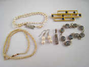 Appraisal: A mixed lot including a pair of cultured pearl drop