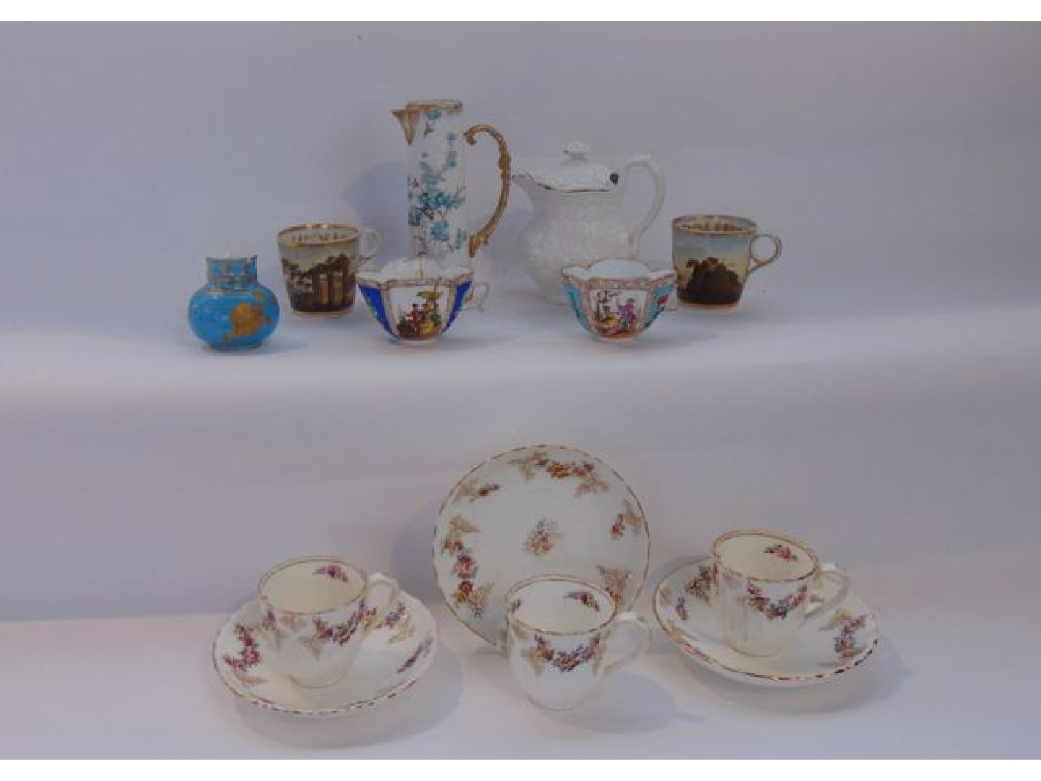 Appraisal: A collection of ceramics including a pair of early th