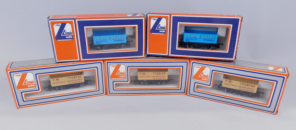 Appraisal: Five Lima model railway goods vehicles boxed