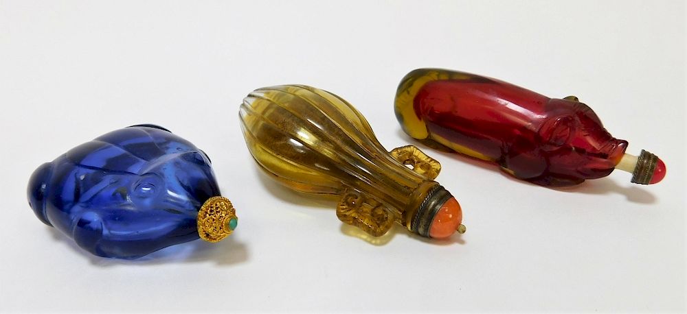 Appraisal: PC Chinese Figural Peking Glass Snuff Bottles China th Century