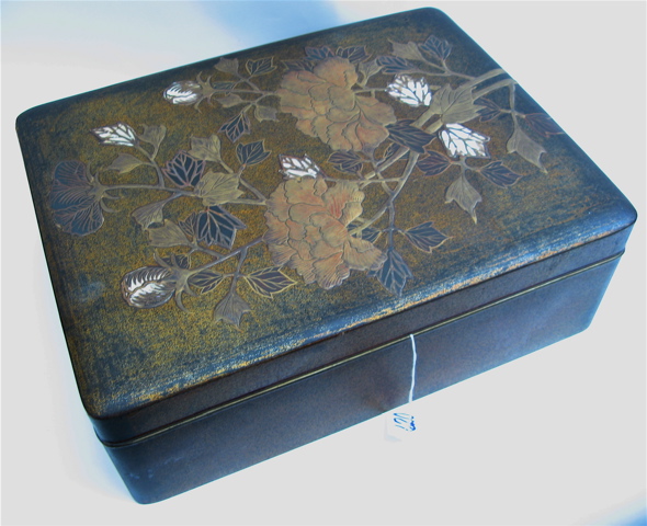 Appraisal: JAPANESE COVERED STORAGE BOX with fitted lift-out tray The lid