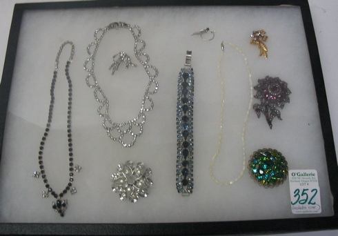 Appraisal: A COLLECTION OF PIECES OF COSTUME JEWELRY Included are necklaces