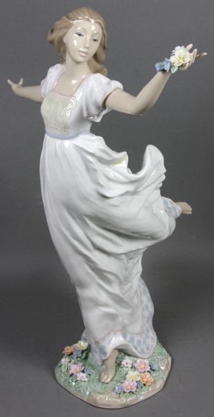 Appraisal: Large Lladro figure h x x Good condition EST '