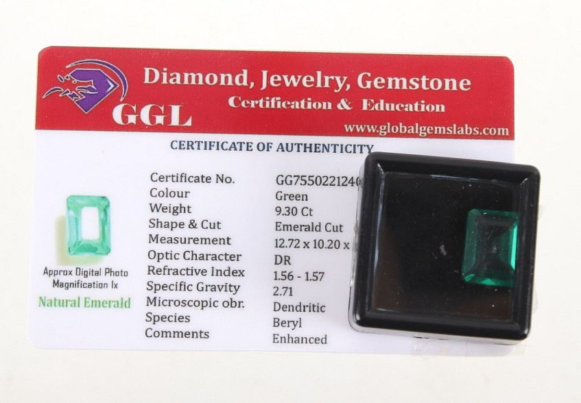 Appraisal: Ct Cut Loose Emerald Gemstone Certificate Featured in this lot