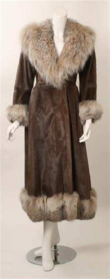 Appraisal: Alfred Rainer sheared fur fox-trimmed coat s Shorn caramel fur