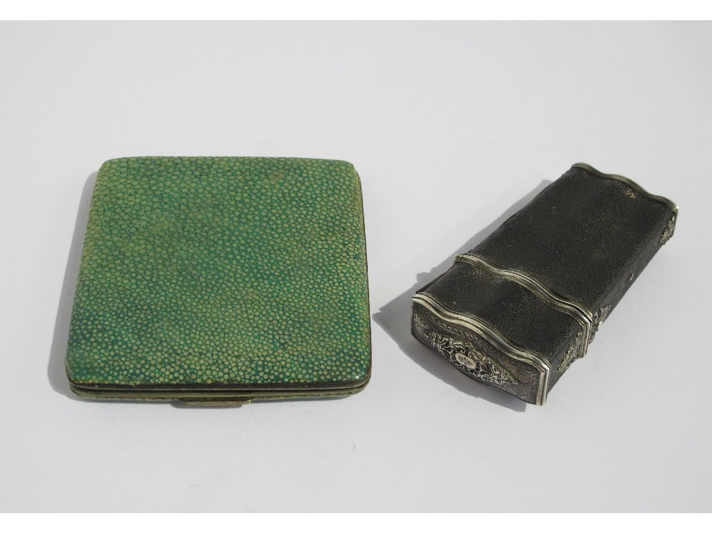 Appraisal: Lot comprising a shagreen and white metal cigarette case and