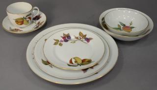 Appraisal: Royal Worcester Evesham fine porcelain dinnerware set serving for six