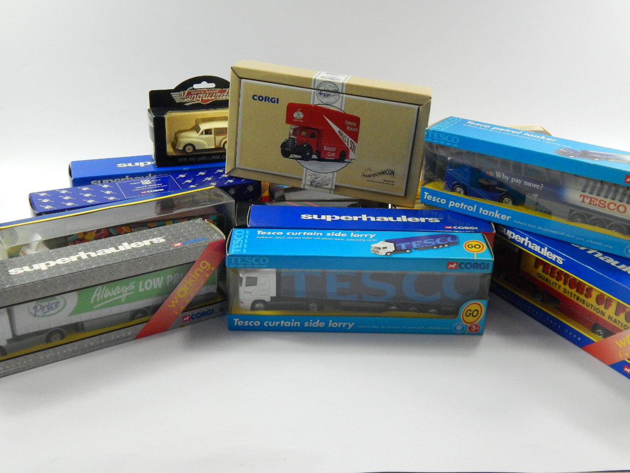 Appraisal: A quantity of Corgi die cast models of lorries and