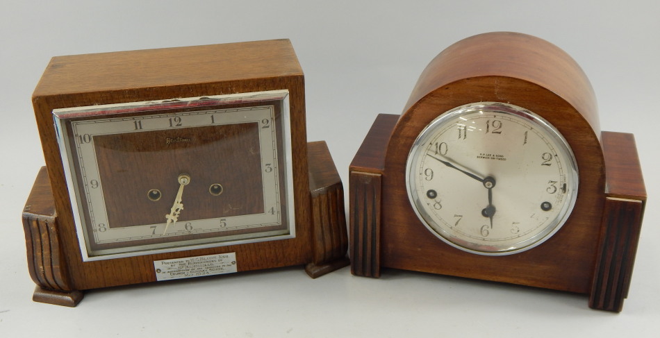 Appraisal: Two similar Art Deco style mantel clocks one with a